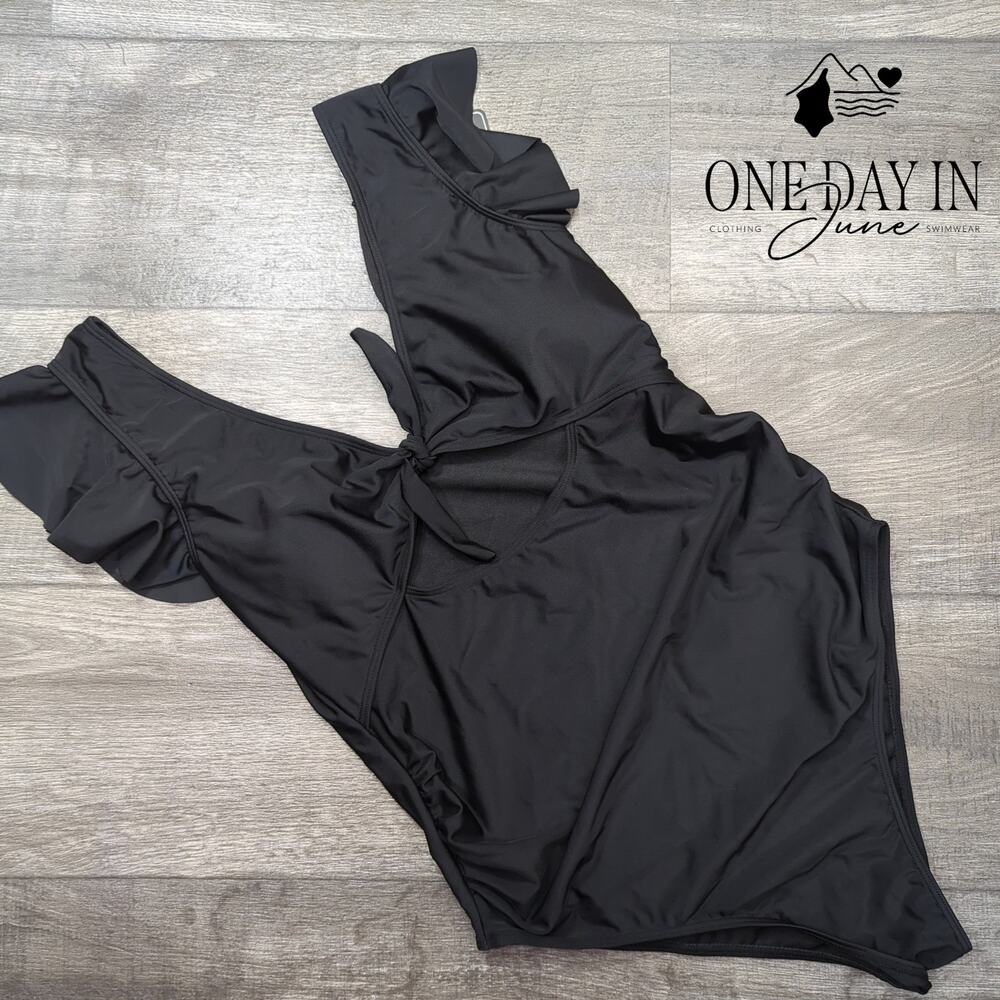Zaful Cut Out Knot Front One Piece Swimsuit Size M